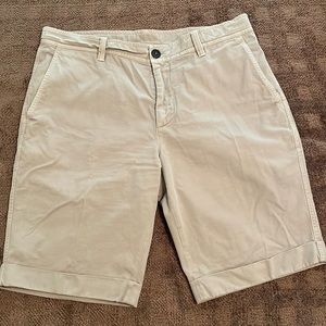 Brunello Cucinelli mens Bermuda shorts